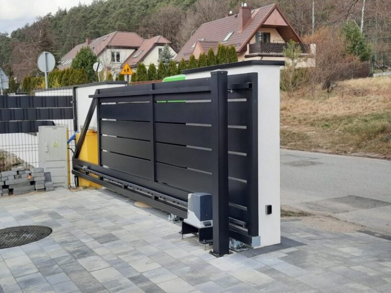 МЕТАЛЛИЧЕСКИЕ СЕГМЕНТНЫЕ ОГРАЖДЕНИЯ 