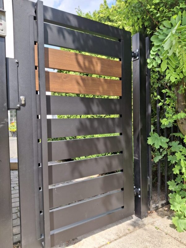 МЕТАЛЛИЧЕСКИЕ КАЛИТКИ 