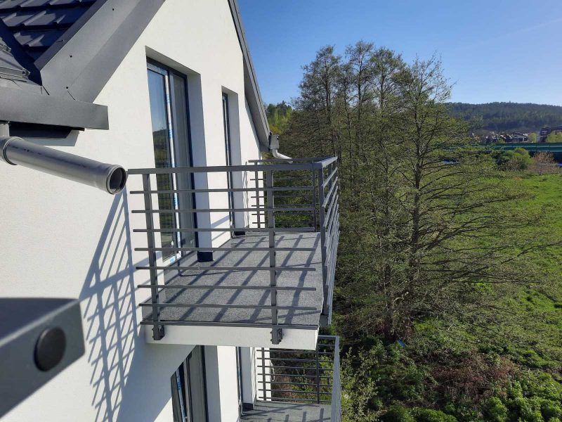 МЕТАЛЛИЧЕСКИЕ ПЕРИЛА БАЛКОНА 